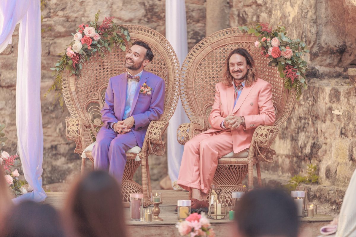 ceremonie-laique-couple-019 Couple homosexuel heureux lors d'une cérémonie laïque, à Toulouse en Occitanie