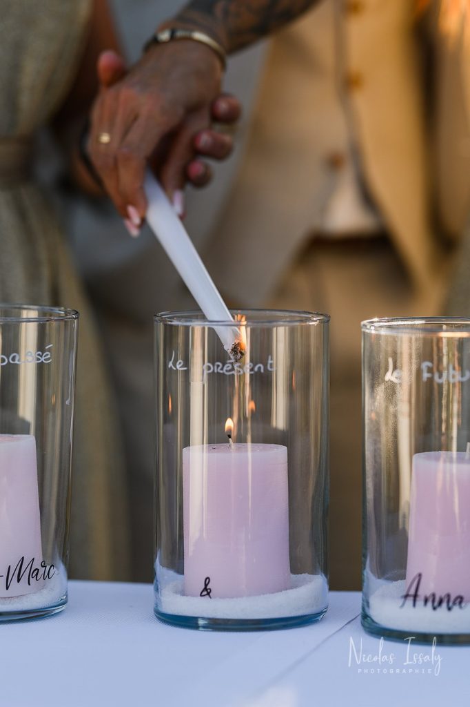 Décoration lors d'une cérémonie laïque, à Toulouse en Occitanie lors du rituel des bougies