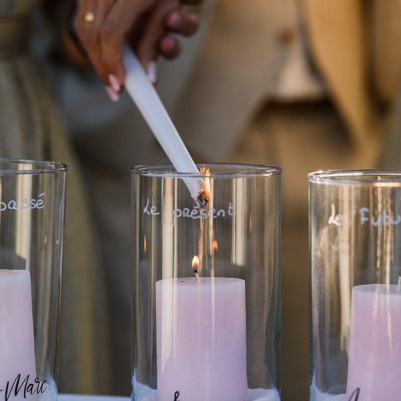 Décoration lors d'une cérémonie laïque, à Toulouse en Occitanie lors du rituel des bougies