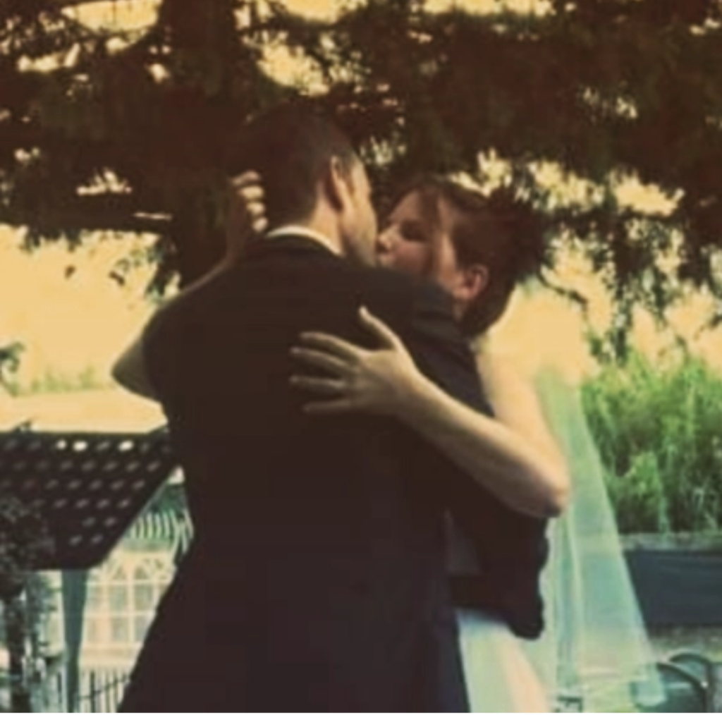 Quand Aude, officiante de cérémonie laïque pour la Plume de vos envies se marie malgré les "red flag"... des années de bonheur !